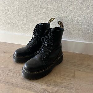 DR. MARTENS Jadon Womens Platform